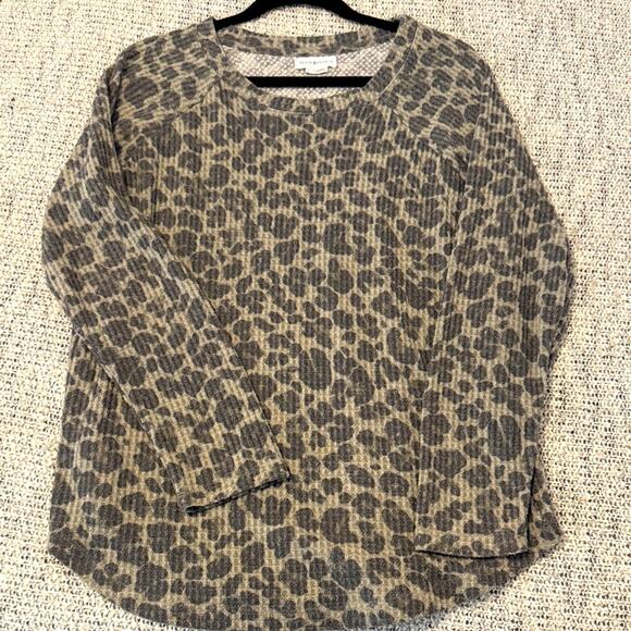 Peace & Pearls Leopard Print Sweater – Size Large - Picture 1 of 4